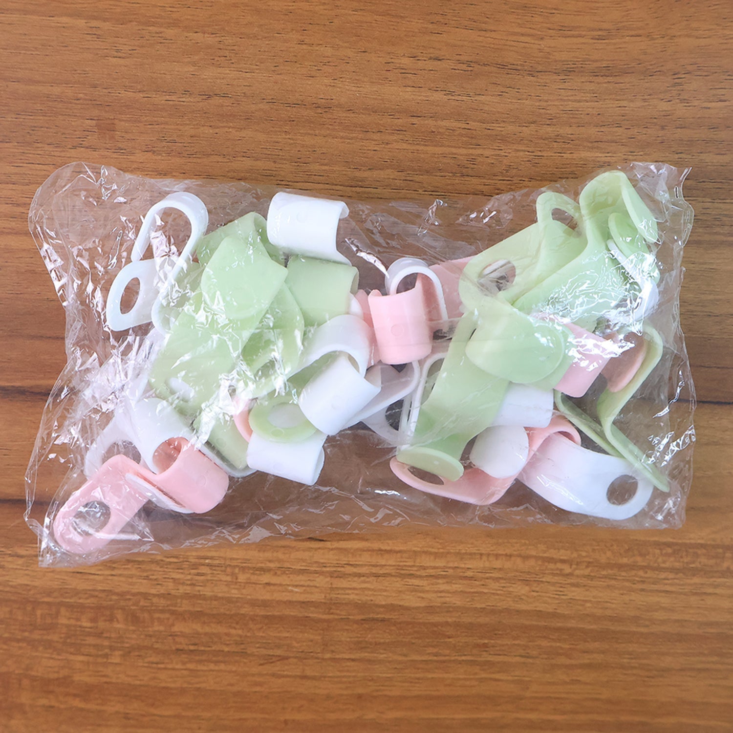 Multi-Color Hanger Connector Hooks (30 Pc) Multi-Color Hanger Connector Hooks (30 Pc)